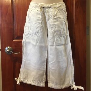 Guess white linen capris.
